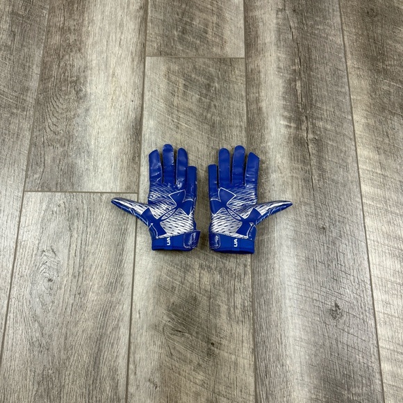 Under Armour Kids Football Gloves‎ - Picture 1 of 9